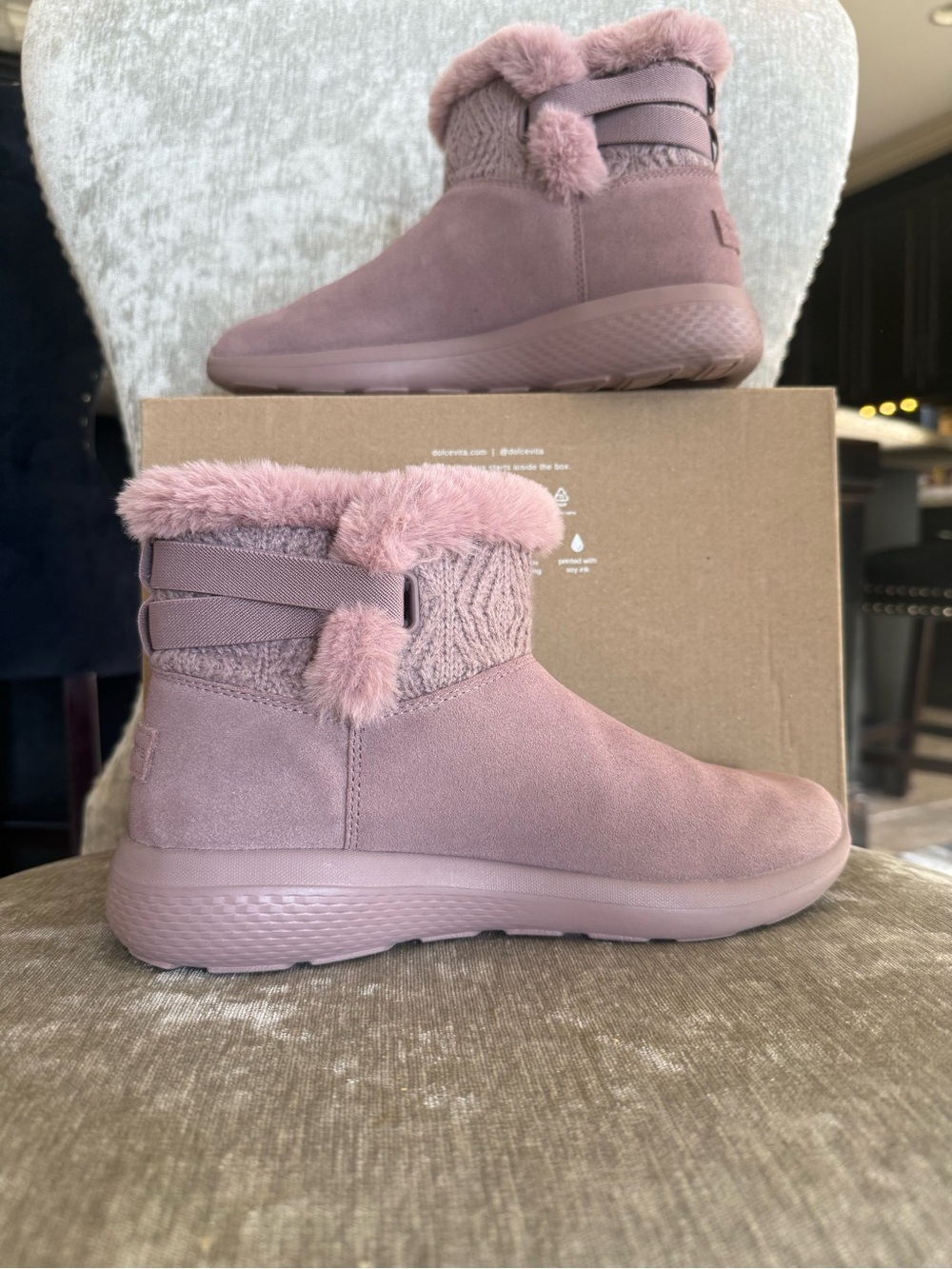New Skechers Women's Dusty Rose Pink Faux Fur Ankle Slippers